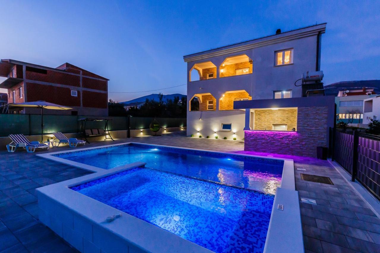 Villa Lamarin Kaštela 外观 照片