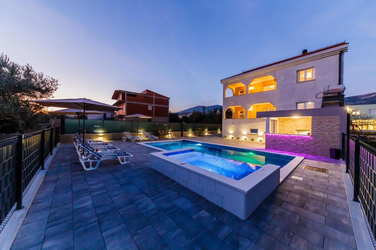 Villa Lamarin Kaštela 外观 照片